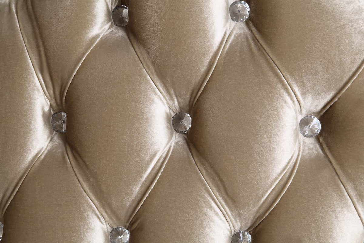 Vanaheim Sofa w/7 Pillows