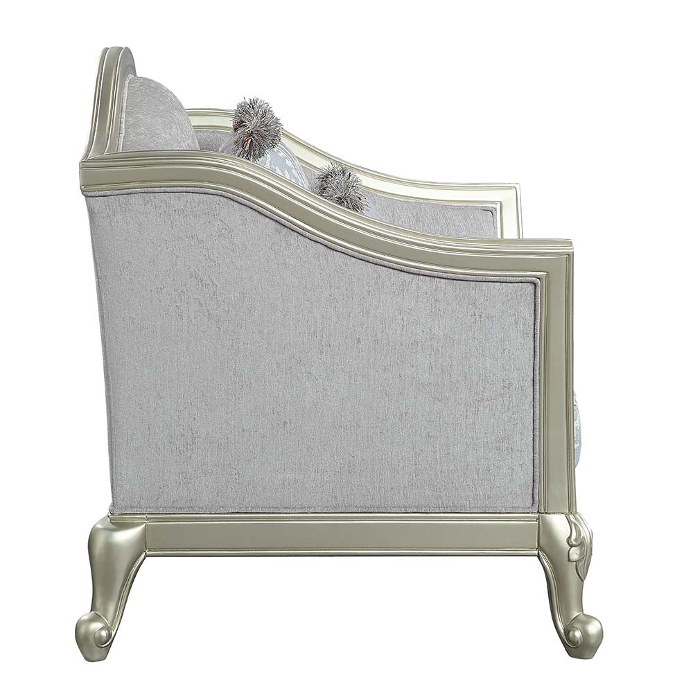 Qunsia Loveseat w/4 Pillows